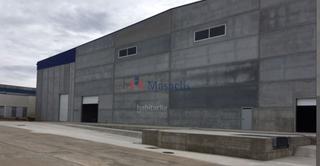 Miete Fabrikhalle in Celrà. En celra