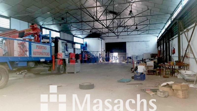 Foto b8302682-10d4-430c-814d-5b494ad5394d. Industrial building in Velilla de San Antonio