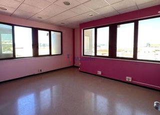 Rent Office space in El Pedró. En cornellà de llobregat