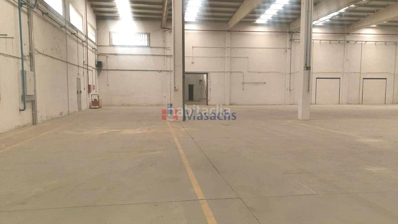 Foto aeaf6f66-b7ff-47e2-96fa-2ae26794a925. Location bâtiment à usage industriel dans El Barral Ferial Coslada