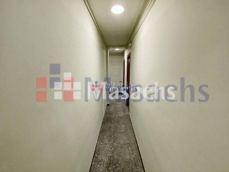 Foto c4562713-1de5-47fc-89f1-d7a10de7fb04. Locale commerciale in Barri del Centre Terrassa