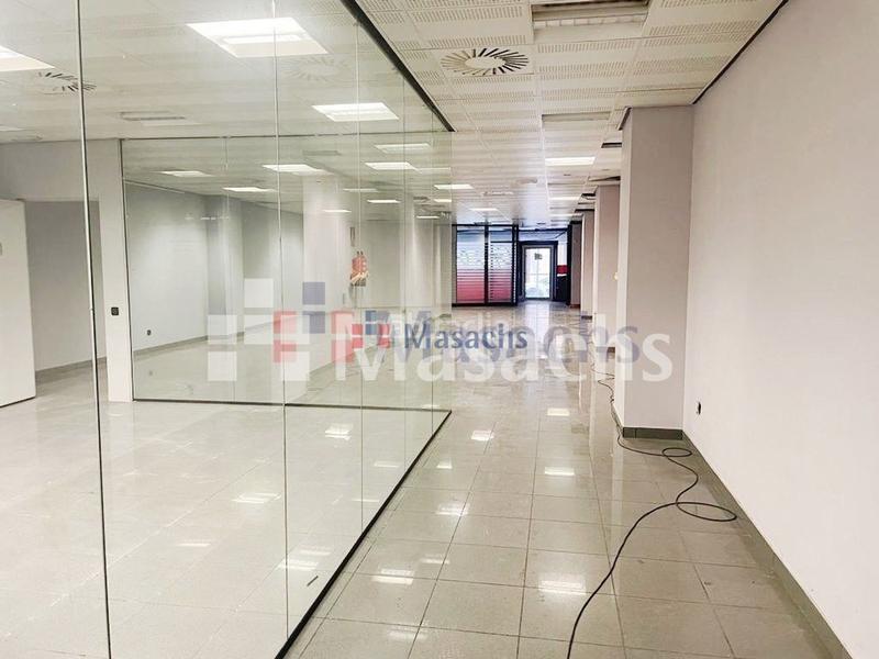 Foto 94bb8d7d-20a2-4c5d-94d8-510793b1a81f. Locale commerciale in Barri del Centre Terrassa