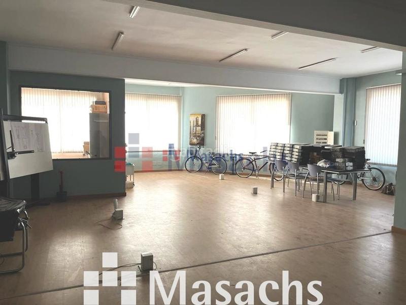 Foto 1cf2f68f-b554-4990-b1ee-c3ef8a486b09. Nau industrial a Centre Rubí