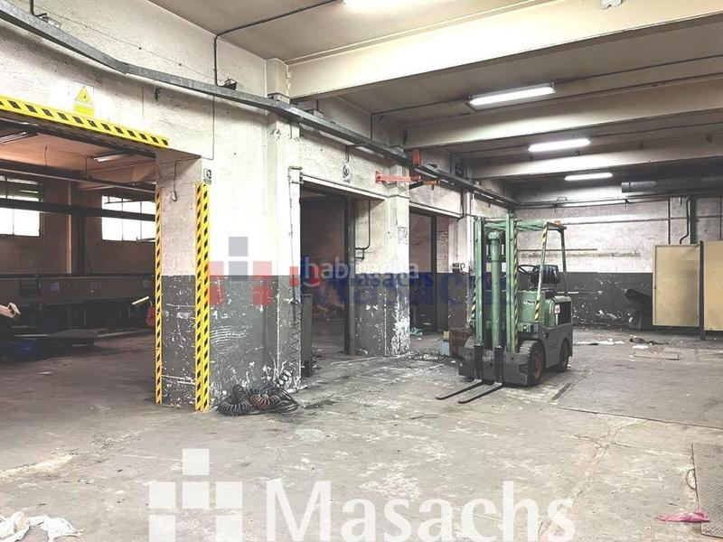 Foto 3da15ea2-f3ec-4456-bba1-548eb598969c. Nau industrial a Centre Rubí