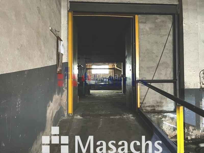 Foto 4f978838-272a-4ab1-84f1-91ee1d3c3788. Nau industrial a Centre Rubí