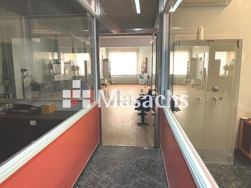 Foto a7266944-f75f-4438-a9ea-becefdeba5ce. Nau industrial a Centre Rubí