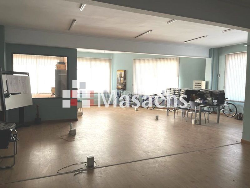 Foto aa821f9c-bd5f-43de-9c11-aa7aebfb7cbd. Nau industrial a Centre Rubí