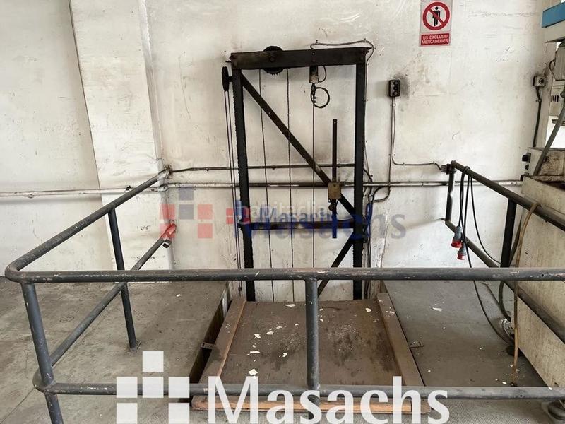 Foto e8e0b850-cab1-4bc6-bb9e-97524fd2f824. Nau industrial a Centre Rubí