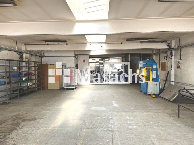 Foto edde82c7-2be7-4faa-a533-ba6723aa2716. Nau industrial a Centre Rubí