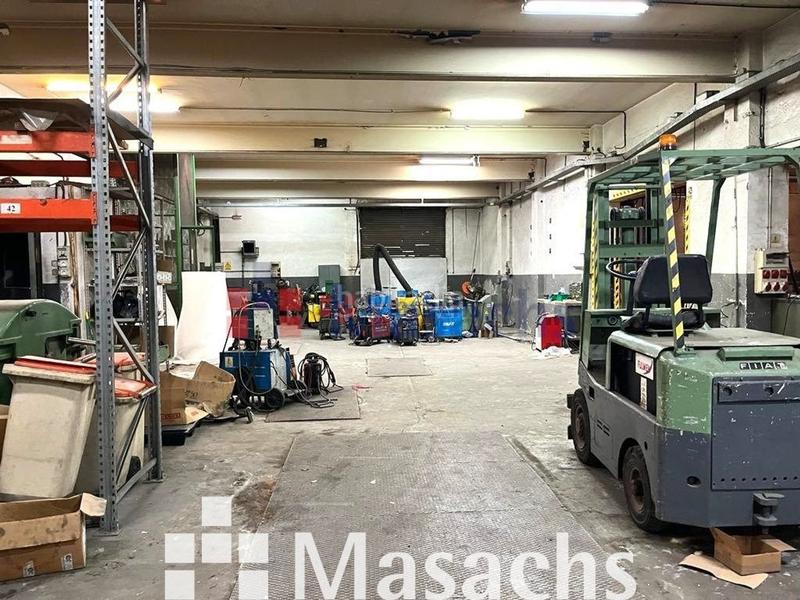 Foto f1dbf592-4088-4ac1-a8ec-11a06658859f. Nau industrial a Centre Rubí