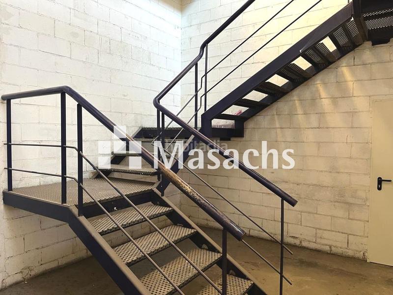 Foto f5a79a32-05d2-4d66-906b-666fbf53ae2e. Alquiler nave industrial en Zona Nord Rubí