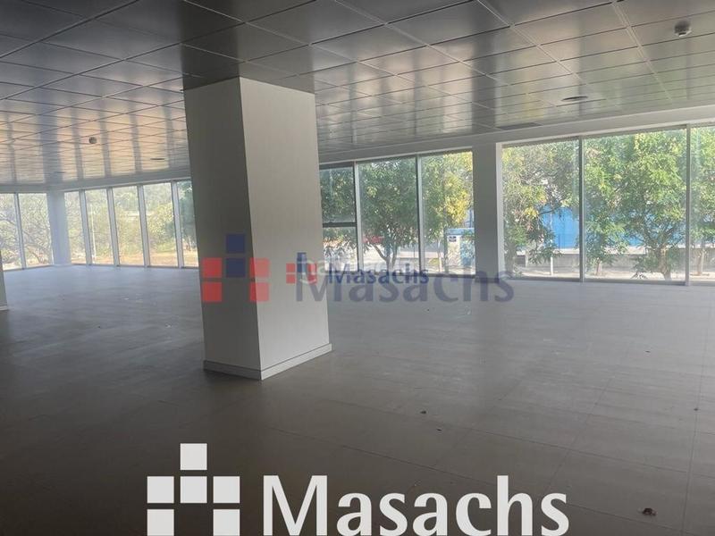 Foto 11845e71-168f-43a4-8c07-87298d2a576a. Alquiler oficina en Les Fonts Terrassa