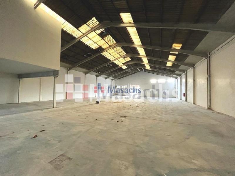 Foto 00d2b464-ded3-4dc3-907f-1f8c0cd18c7c. Rent industrial building in Centre-Eixample-Can Llobet Barberà del Vallès