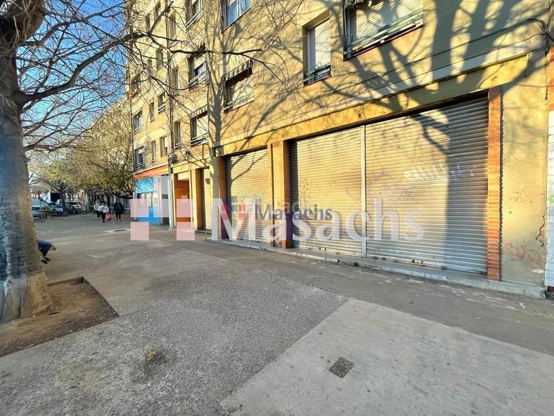 Foto dfc12f68-e3f1-4e12-925a-6f6e143ee8ad. Lloguer local comercial a La Cogullada Terrassa