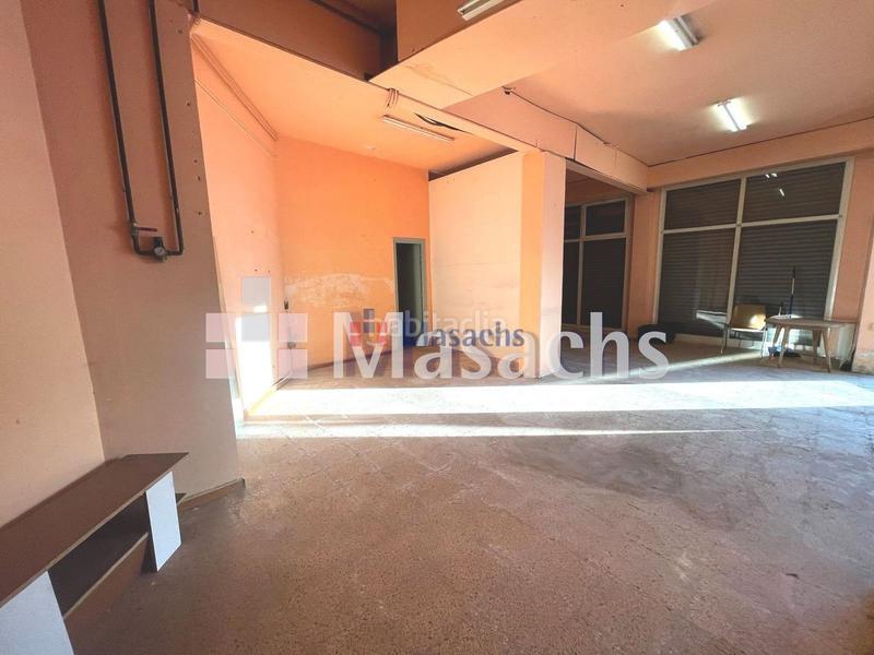 Foto f3843c19-5dbf-4919-bfd9-2cb053218d71. Lloguer local comercial a La Cogullada Terrassa