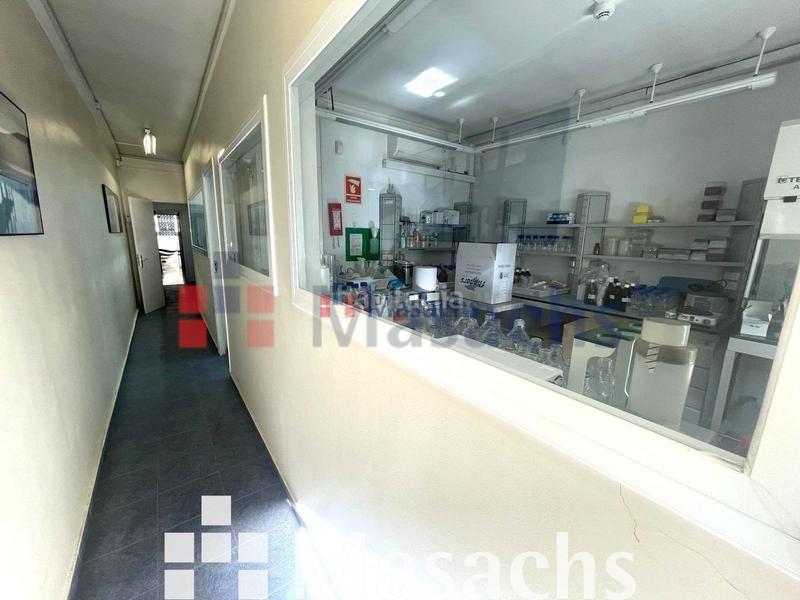 Foto 613f97ed-6858-4e90-b4d3-fe21f474dc3f. Lloguer oficina a San Pere Terrassa