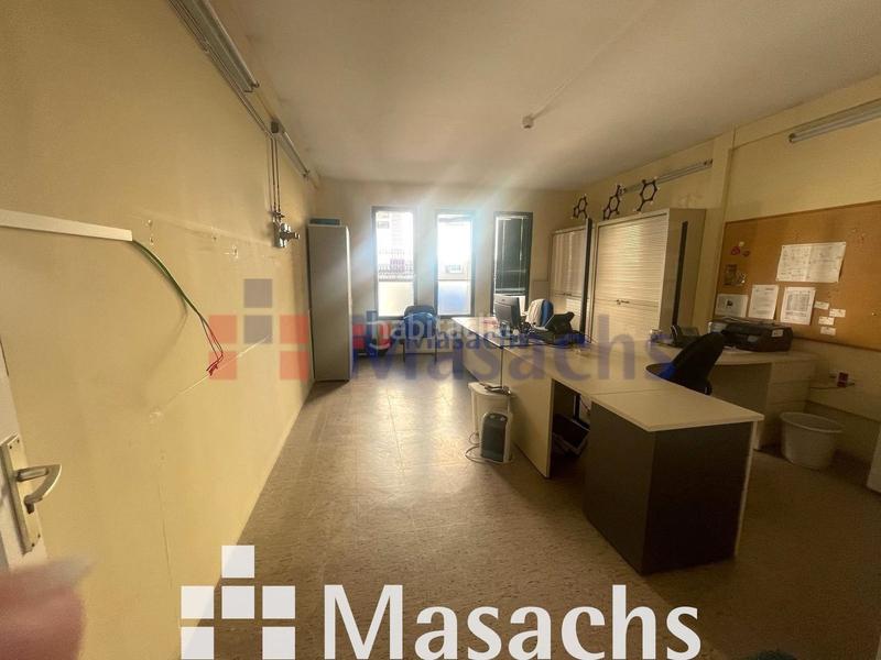 Foto fcec71dc-df30-42a1-b9c5-55e7095ce3f7. Miete büro in San Pere Terrassa