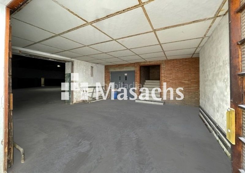 Foto 0b43f64c-e85b-4d33-bd24-6202361a070e. Nau industrial a Vilada