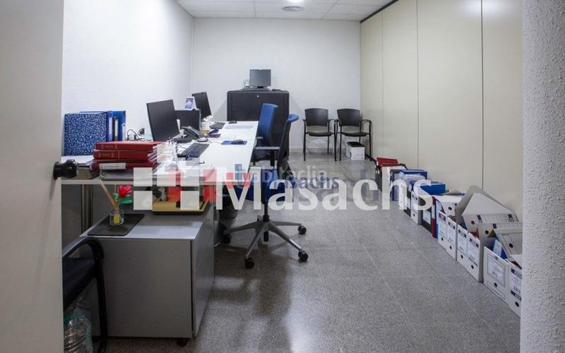 Foto 0824c6b2-78fa-4f24-8f99-d1a32244d799. Alquiler local comercial en Barri del Centre Terrassa