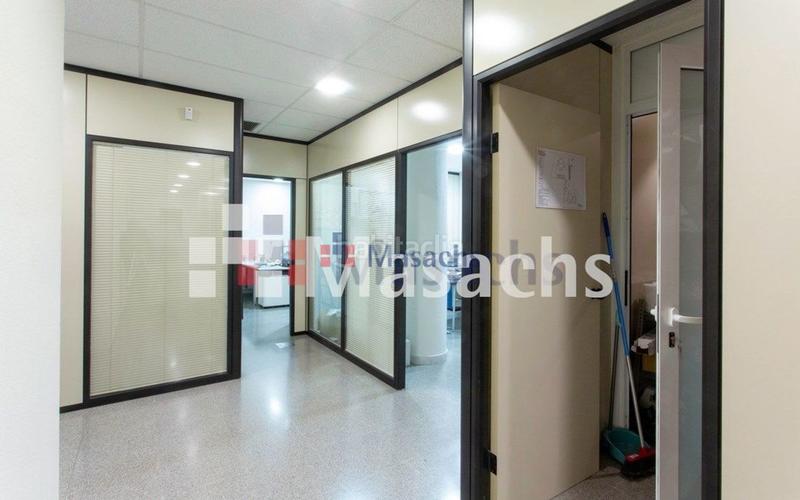 Foto 0c3a7b4e-73f0-49fb-9c71-03706104a0b2. Alquiler local comercial en Barri del Centre Terrassa