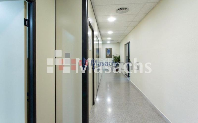 Foto 3f71f54e-df41-4385-a80a-addf5c130660. Alquiler local comercial en Barri del Centre Terrassa