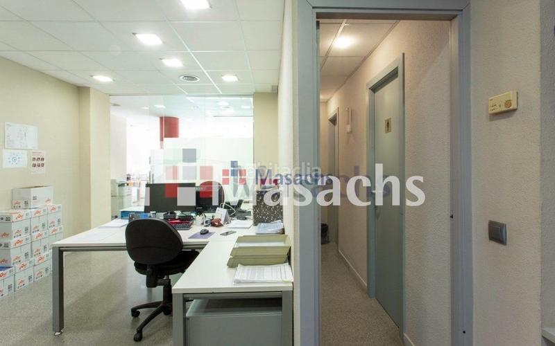 Foto 4e856c81-b2b5-43e7-b808-697ad8a762f4. Alquiler local comercial en Barri del Centre Terrassa