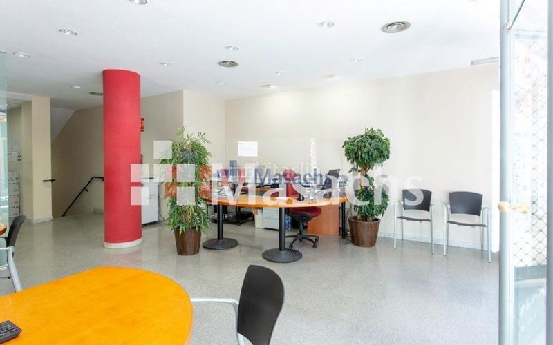 Foto 5c11972f-a15e-4396-adf1-56233f320cce. Location local commercial dans Barri del Centre Terrassa