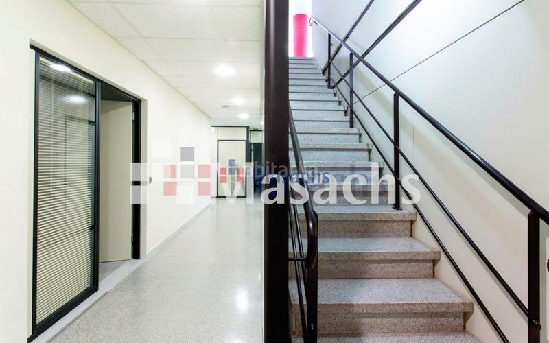 Foto f0b3c520-1c7d-4eb5-b6b4-788dbb8aaffa. Location local commercial dans Barri del Centre Terrassa