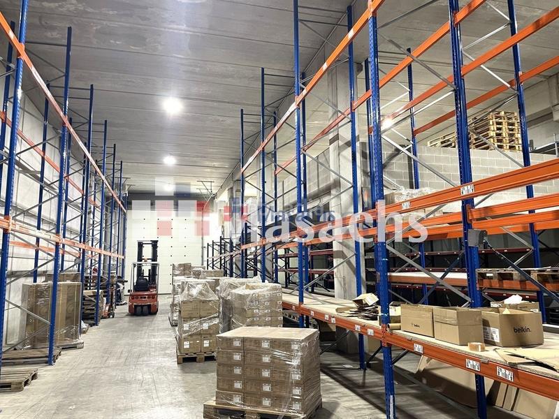 Foto 3a60dc56-77ed-4265-9292-09624e21ac99. Nave industrial en Ca n'Aurell Terrassa