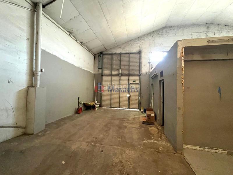 Foto f73ceb81-acfb-4a7c-a966-65774ac8d297. Fabrikhalle in Sant Fost de Campsentelles