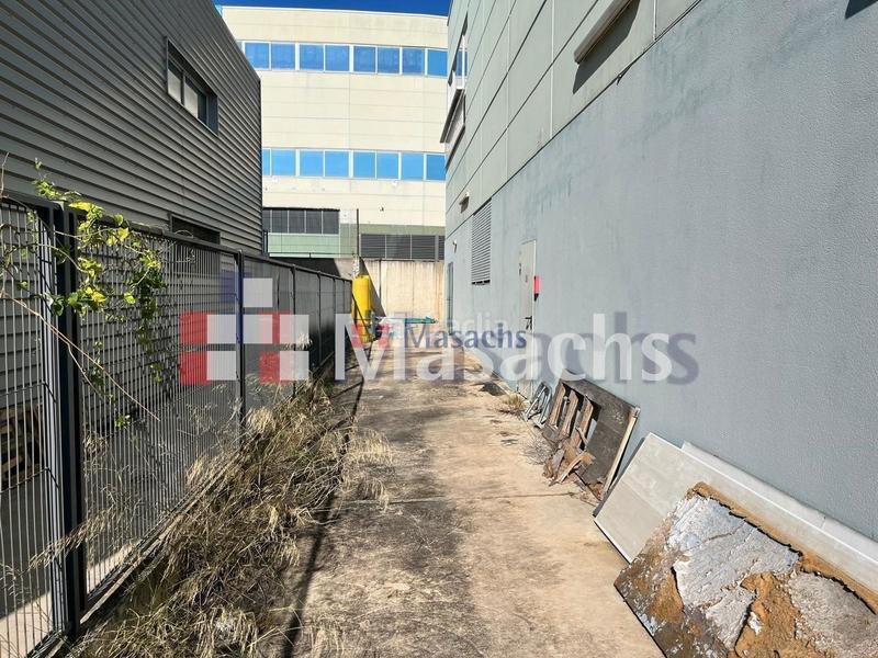 Foto a999553a-5f78-47b1-9653-b062930b6cac. Capannone industriale in Bonavista Badalona