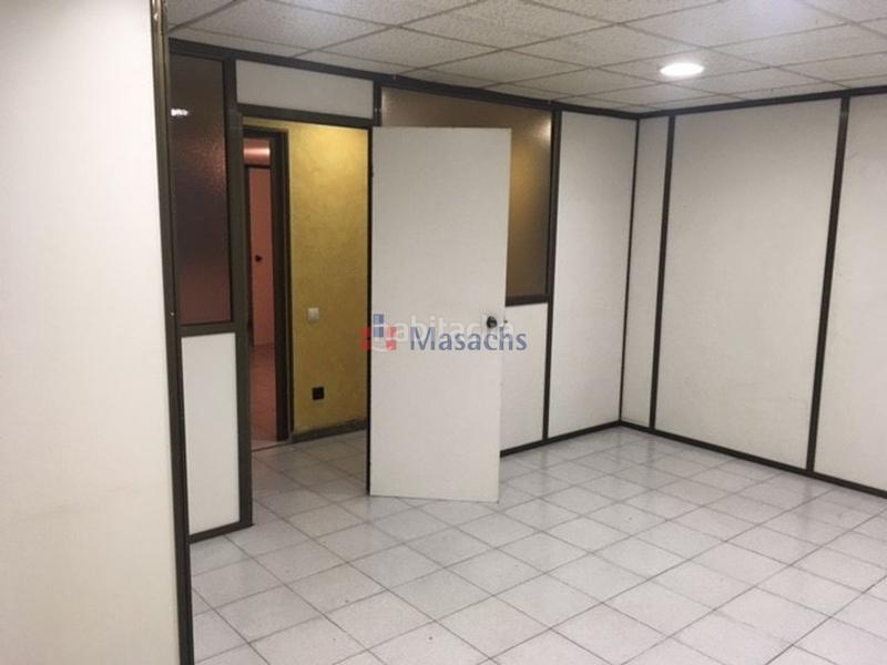 Foto 2b56bbc1-32fb-44cc-b193-a7b8ce51f5a7. Nave industrial en Zona Industrial Rubí