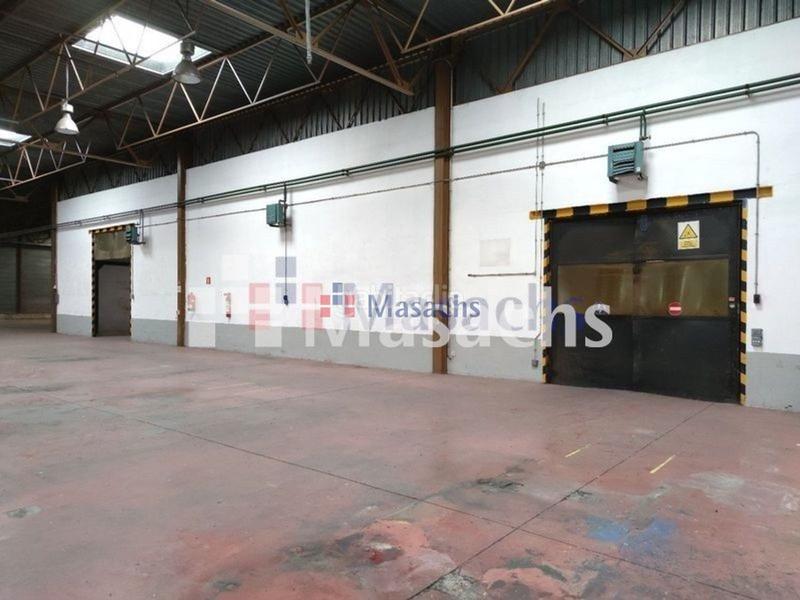 Foto e6b98384-32ad-4d54-8b52-23599b5a2757. Bâtiment à usage industriel dans Domeny Girona