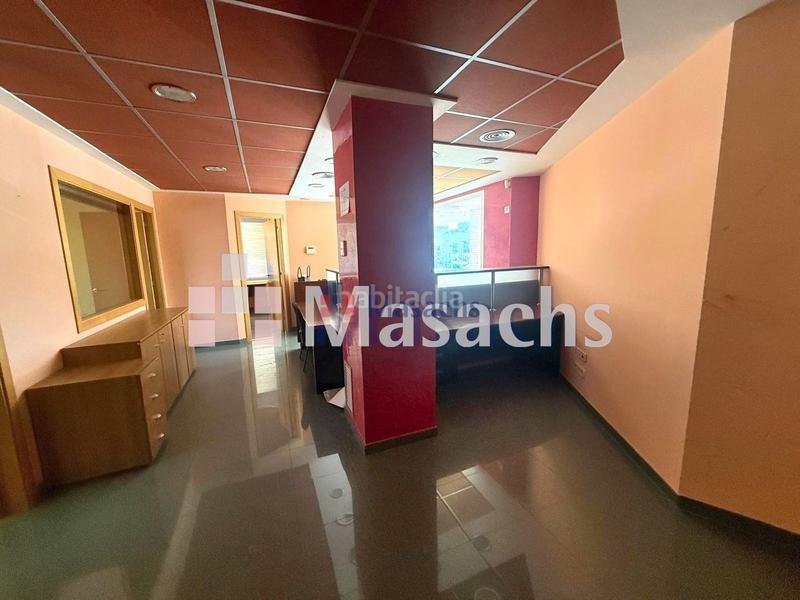 Foto cb0d5c0d-958c-4d54-b8b6-253354ad5a8f. Lloguer local comercial a Progrés Rubí