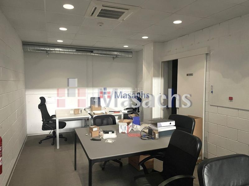 Foto 992918d5-294f-4a34-b8e8-6ec2bf6a5017. Lloguer nau industrial a Centre-Eixample-Can Llobet Barberà del Vallès