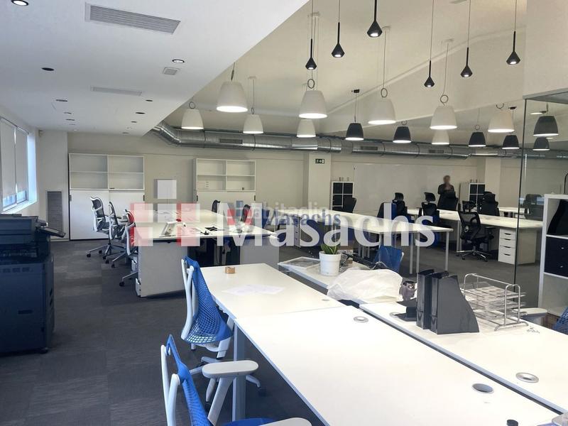 Foto 3eb000ad-9829-4f59-97c5-6f30ac80962a. Location bâtiment à usage industriel dans Centre-Eixample-Can Llobet Barberà del Vallès