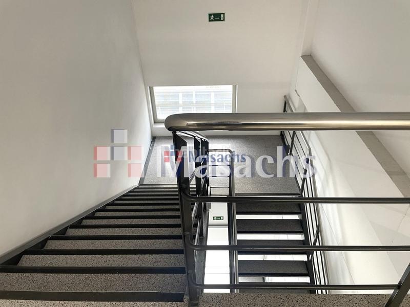 Foto f9a6be9a-9b28-4078-974e-806726f25ca9. Location bâtiment à usage industriel dans Centre-Eixample-Can Llobet Barberà del Vallès