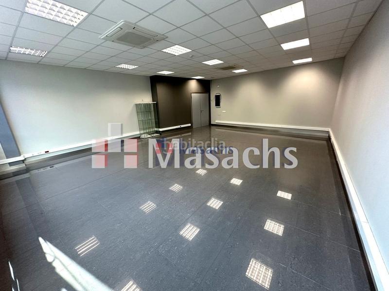 Foto c36a7d8c-b69a-47bf-a130-43510e064a06. Location bureau dans Can Roses Rubí