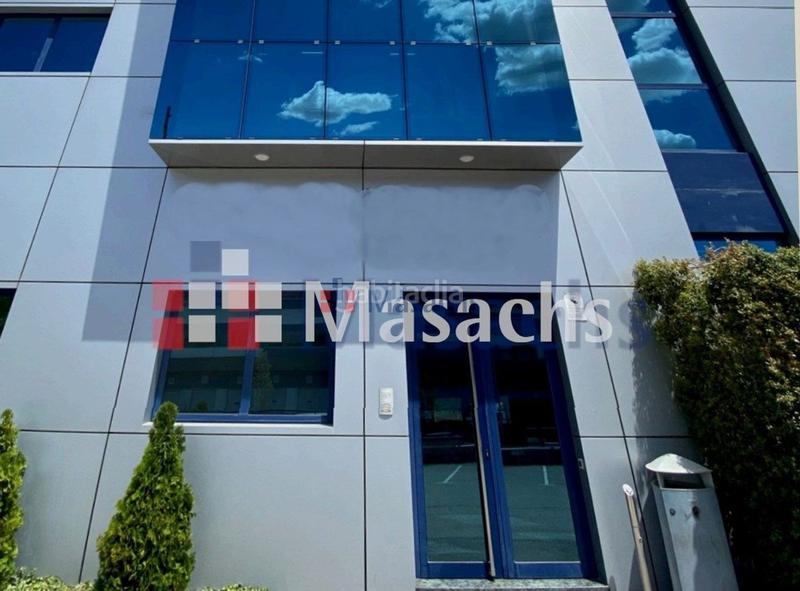 Foto 652774f0-393b-49d2-864c-5a5a5e92d167. Miete büro in Can Roses Rubí