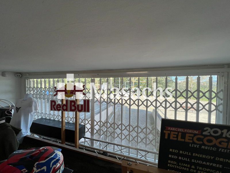 Foto e6465422-12a2-4113-8348-474373875377. Oficina a La Serreta Rubí