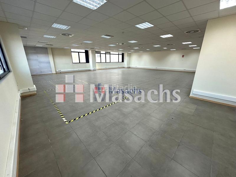 Foto f2099cde-9f12-4a7c-a6a4-b3f4b5e6580f. Rent office space in Can Roses Rubí