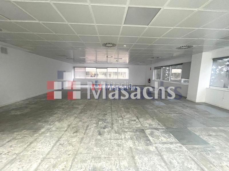 Foto 900cd63a-6f1a-4452-9c4b-bf8eea775f61. Miete büro in Centre Hospitalet de Llobregat (L´)