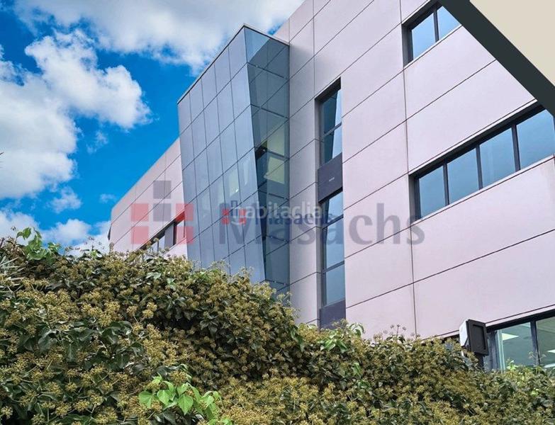 Foto fbca6672-39bf-4e29-948e-622b20d68aa7. Miete büro in Can Roses Rubí