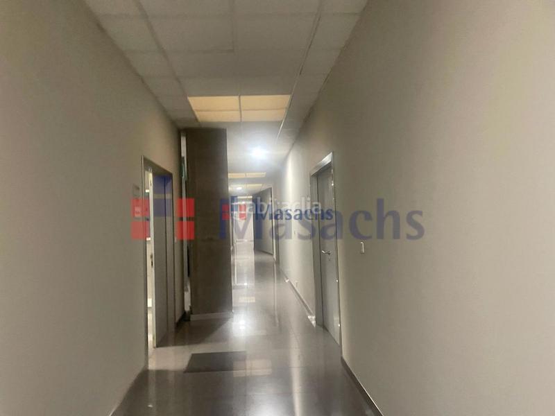 Foto 990f3843-dce6-4e04-8355-da0f0c6f5374. Rent office space in Can Roses Rubí