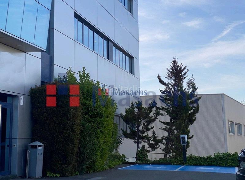 Foto f15e0ff7-3ebf-496e-990f-104ec83ebdcd. Affitto ufficio in Can Roses Rubí