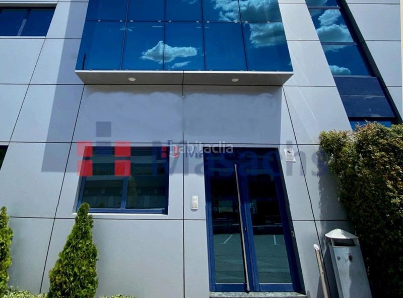 Foto 2332e7e6-7dfb-41c2-84cf-ee0cb4c1a575. Lloguer oficina a Can Roses Rubí