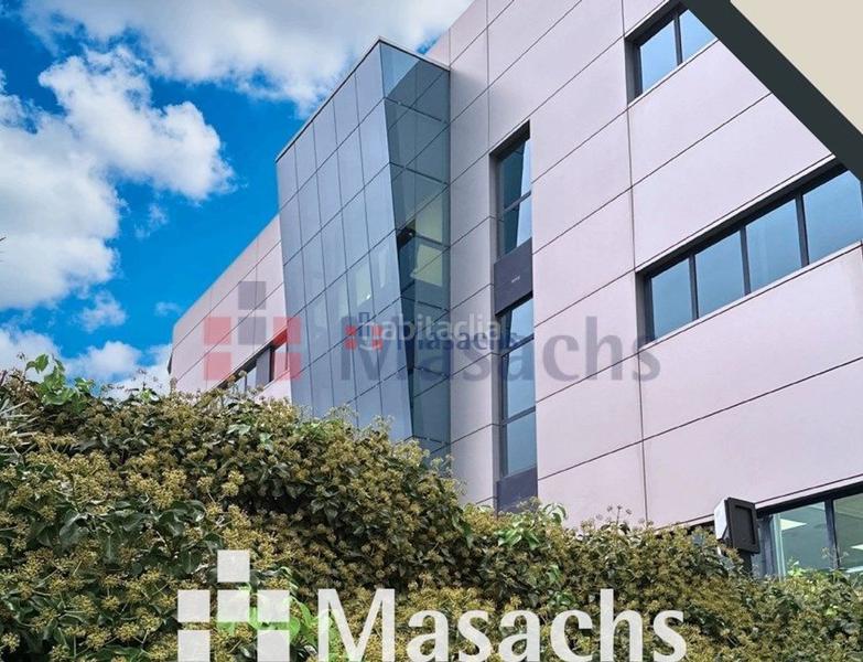 Foto dce32c6c-2117-4d11-b2f2-83d25c9d9be0. Miete büro in Can Roses Rubí