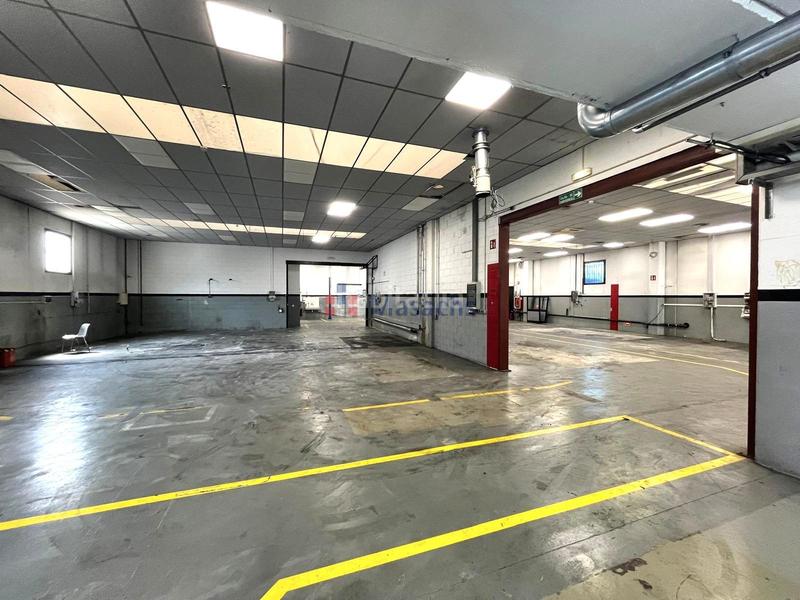 Foto c45ebb9d-233c-49e6-81e2-6e47e23ba627. Location bâtiment à usage industriel dans Can Vallhonrat Rubí