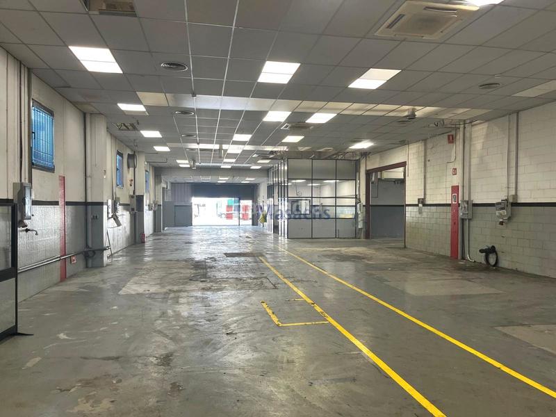 Foto e9a2af28-a439-481b-8f99-4f2a14801c57. Location bâtiment à usage industriel dans Can Vallhonrat Rubí