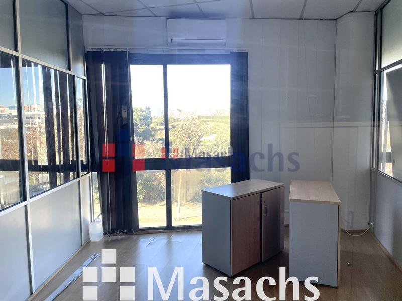 Foto daaa928c-ee85-422b-aeca-a4047218456a. Rent industrial building in Can Parellada Terrassa